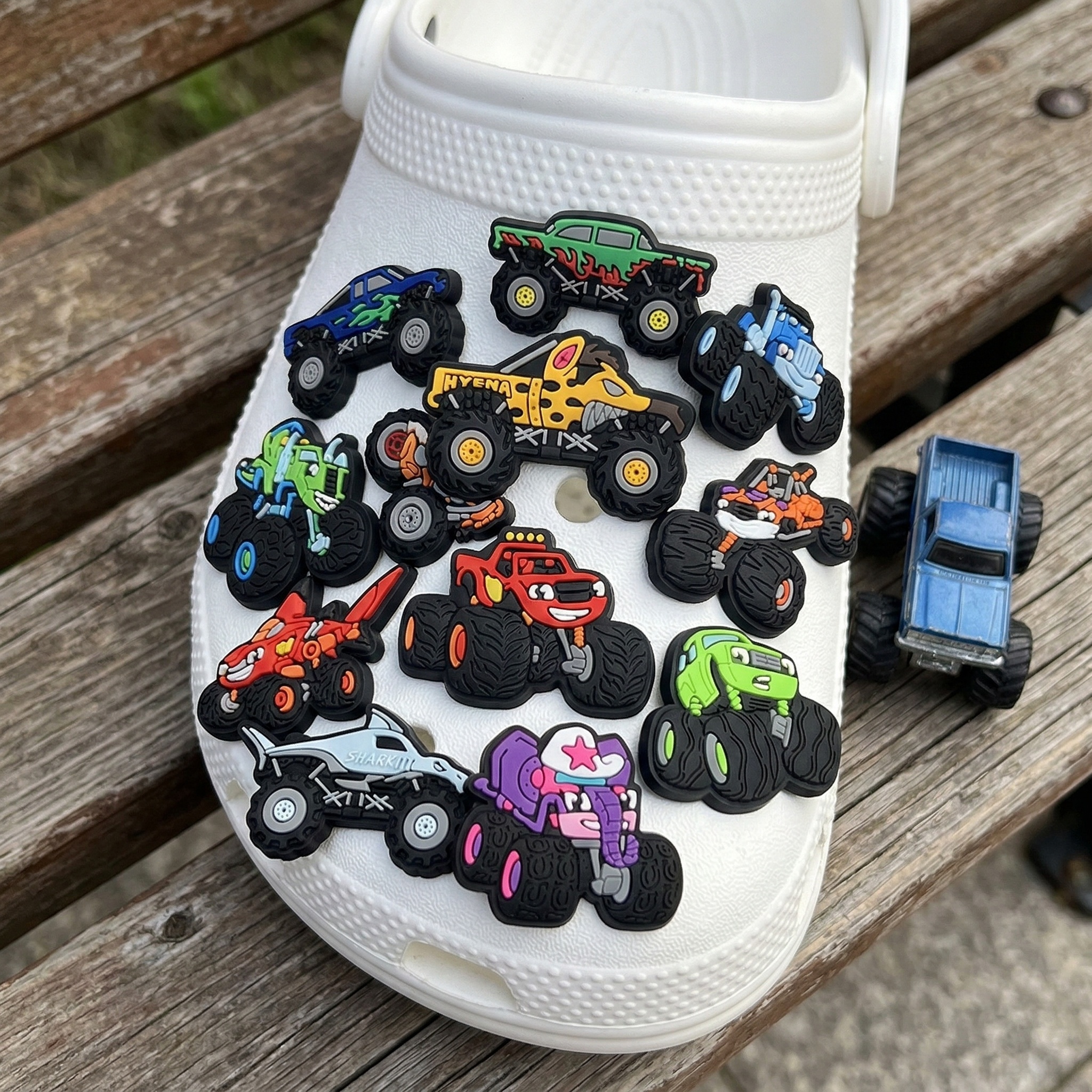 11Pcs Cars Cartoon Shoe Charms - Men'S Shoes With Velcro recension och pris